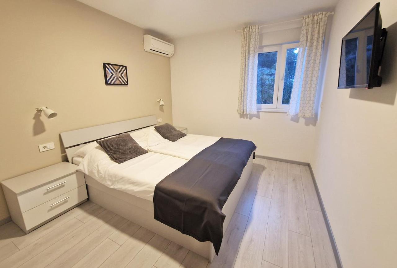 Apartments Nina Раб Екстер'єр фото