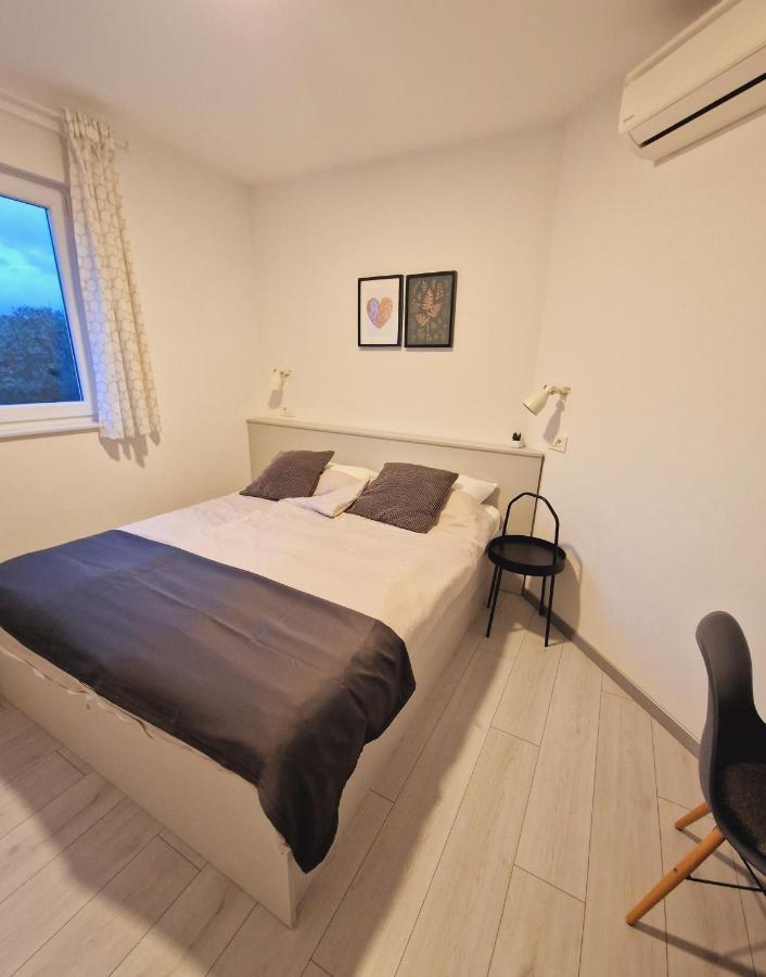 Apartments Nina Раб Екстер'єр фото